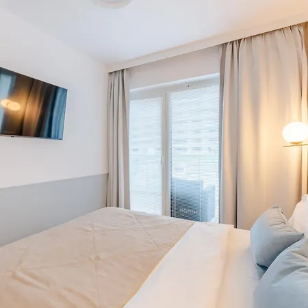 B014 White Moon - Basen Bawialnia Fitnes Parking W Cenie Polanki Aqua -