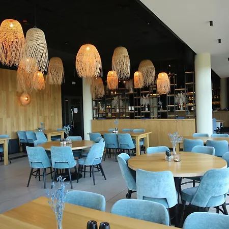 B014 White Moon - Basen Bawialnia Fitnes Parking W Cenie Polanki Aqua - * Kołobrzeg