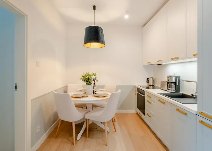 B014 White Moon - Basen Bawialnia Fitnes Parking W Cenie Polanki Aqua - *