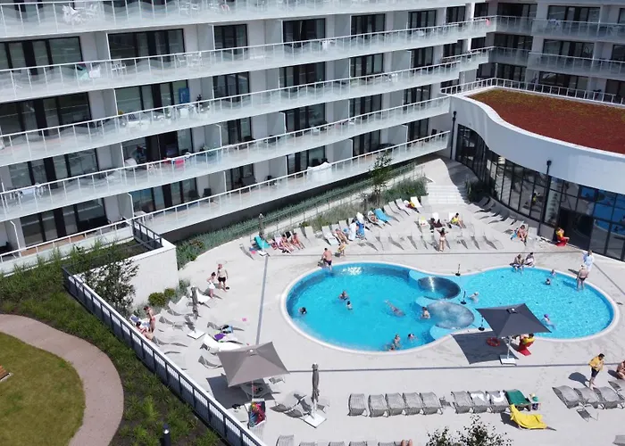 B014 White Moon - Basen Bawialnia Fitnes Parking W Cenie Polanki Aqua - Kolobřeh